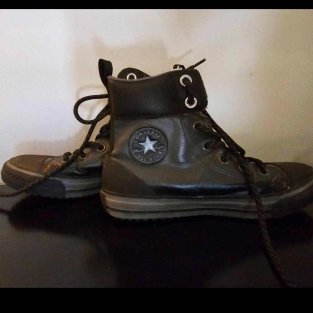 Converse black leather Hightop/boot